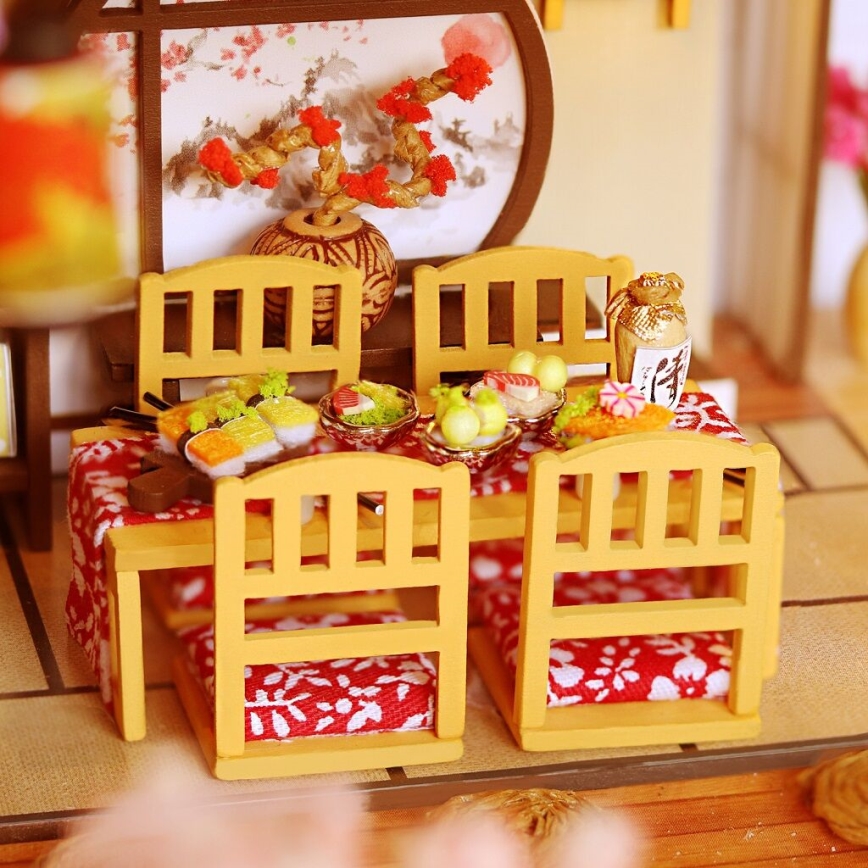 2Kids Toys - Miniatyyritalo Ylellinen sakuravilla 2xAAA