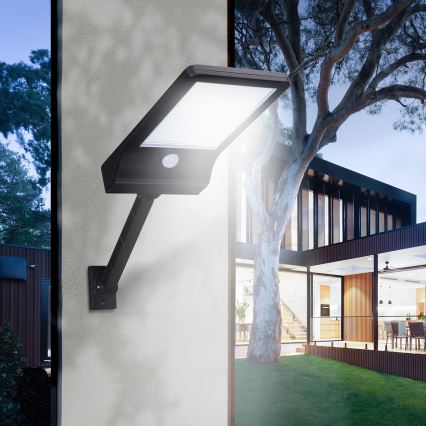 Aigostar - LED aurinkokenno katuvalaisin liiketunnistimella LED/2,3W/5,5V IP65
