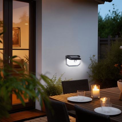 Aigostar - LED-seinäaurinkovalaisin anturilla LED/0,8W/5,5V 6500K IP65