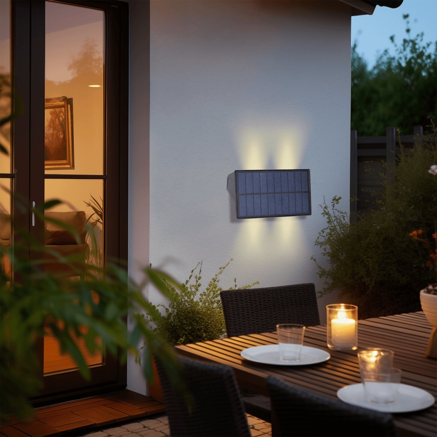 Aigostar - LED-seinäaurinkovalaisin LED/4W/5,5V 2700K IP44