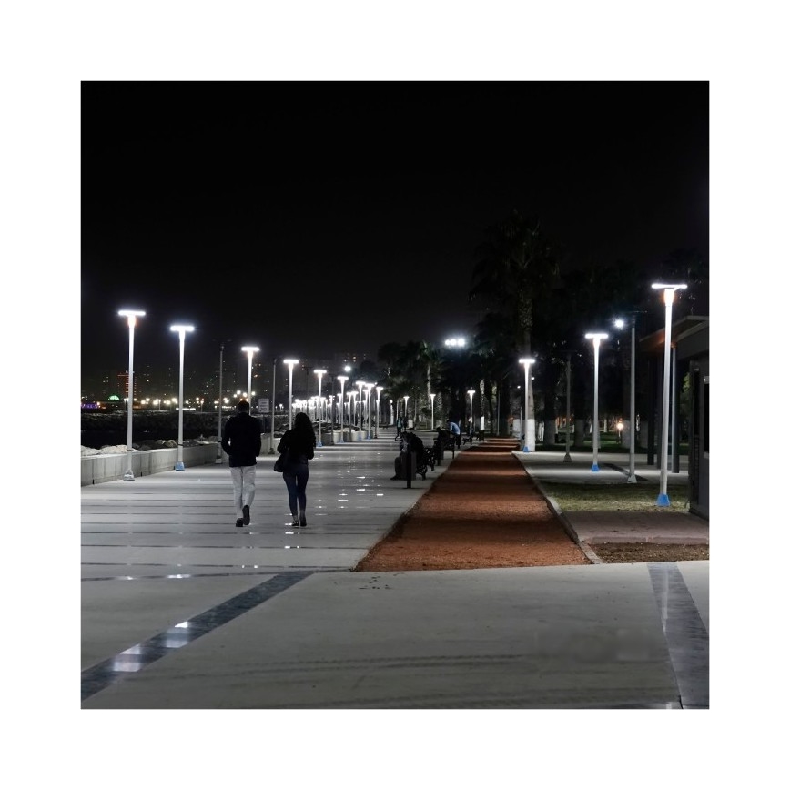 Aurinkokäyttöinen LED-katulamput sensorilla LUVIA LED/15W/3,2V 4000K IP54 5400 mAh + kaukosäädin