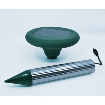 Aurinkopaneeli myyräkarkotin