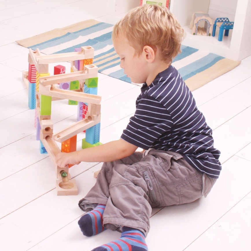 Bigjigs Toys - Puinen marmorirunko värikäs