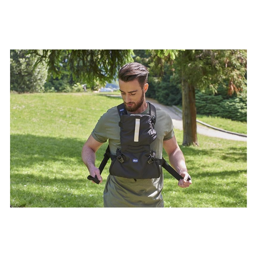Chicco - Vauvan kantoreppu EASY FIT musta