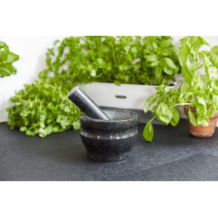 Cole&Mason - Graniittihuhmare survimella GRANITE halkaisija 18 cm graniitti/musta