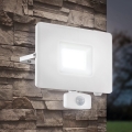 Eglo 33159 - LED-valonheitin anturilla FAEDO 3 LED/50W/230V IP44