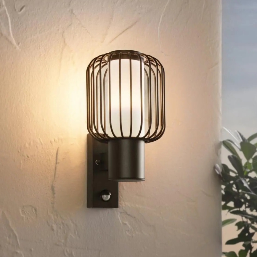 Eglo 98722 - Ulkoseinävalaisin anturilla RAVELLO 1xE27/28W/230V IP44