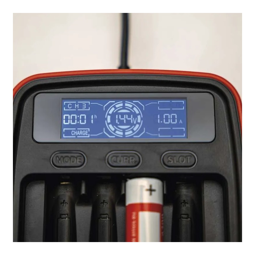 Akkulaturi LCD-näytöllä 4xAA/AAA 5V
