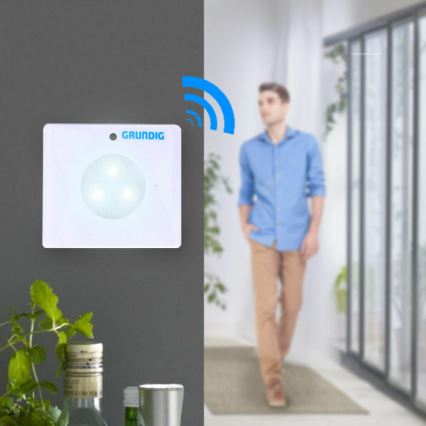 Grundig - LED suuntavalo sensorilla 3xLED/3xAAA