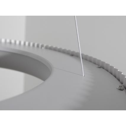 Himmennettävä LED-riippuvalaisin vaijerilla LED/75W/230V 3000-6500K halkaisija 49 cm + kaukosäädin