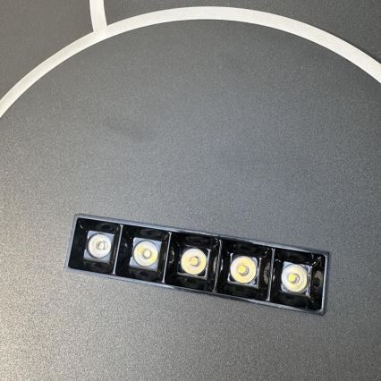 Himmennettävä LED-kattovalaisin LED/90W/230V 3000-6500K musta + kauko-ohjaus