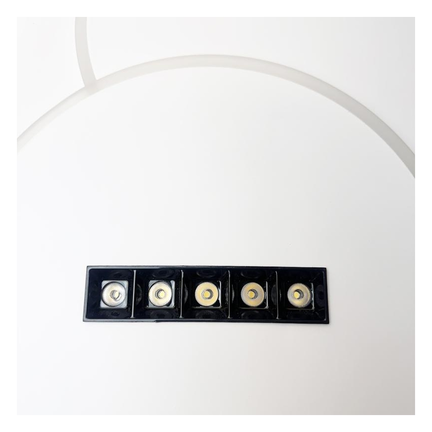 Himmennettävä LED-kattovalaisin LED/90W/230V 3000-6500K valkoinen + kauko-ohjaus