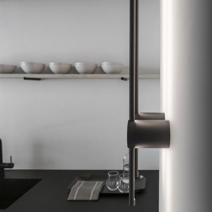 Ideal Lux - LED-seinävalaisin ESSENCE LED/12W/230V 3000K 70 cm CRI 90 musta