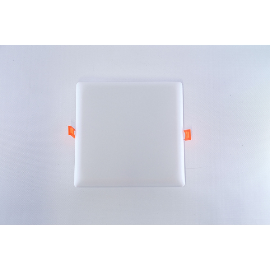 LED Kylpyhuoneen upotettava valo LED/24W/230V 2700-6500K IP44 neliö