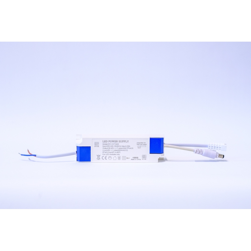 LED Kylpyhuoneen upotettava valo LED/24W/230V 2700-6500K IP44 neliö