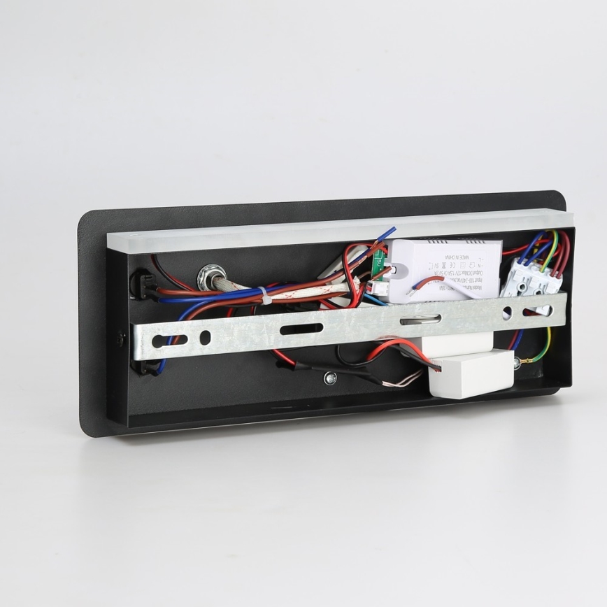 Immax 08288L - LED Seinävalaisin hyllyllä, USB-portilla ja langattomalla latauksella Be PREPARE LED/3W/230V + LED/3W musta