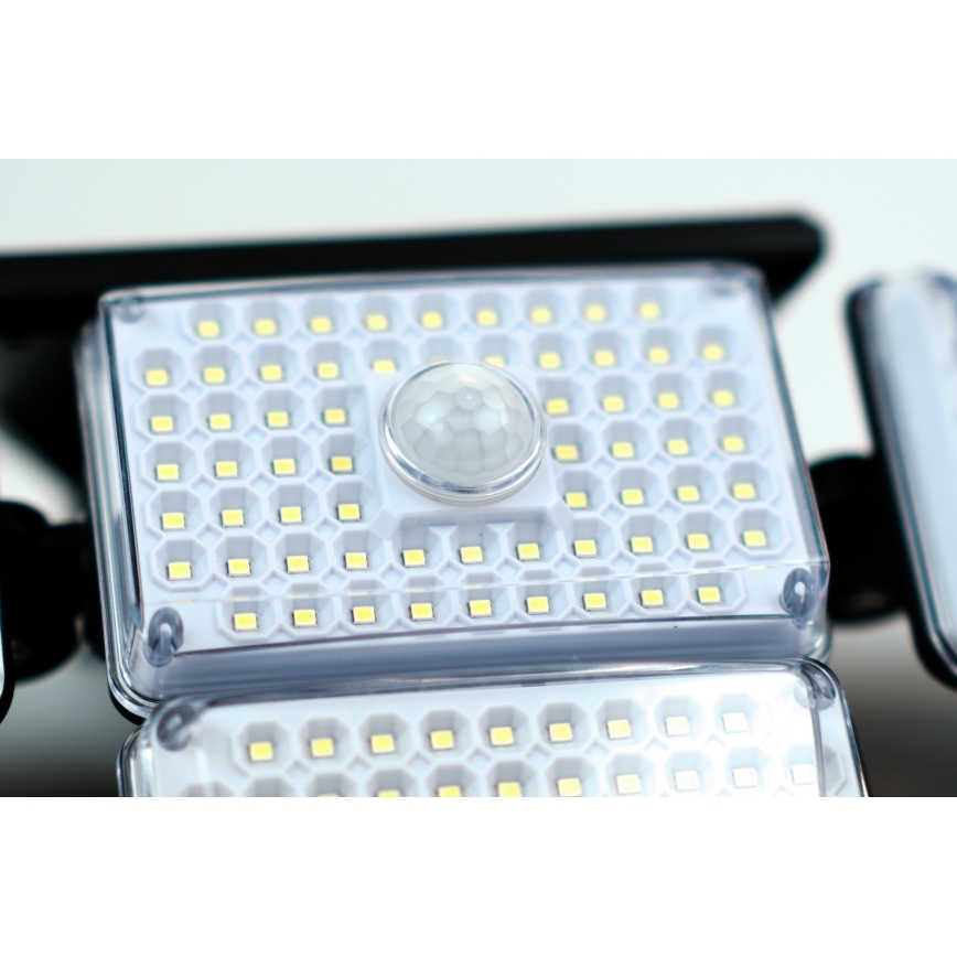 LED aurinkokenno seinävalaisin anturilla LED/5W/5,5V IP65