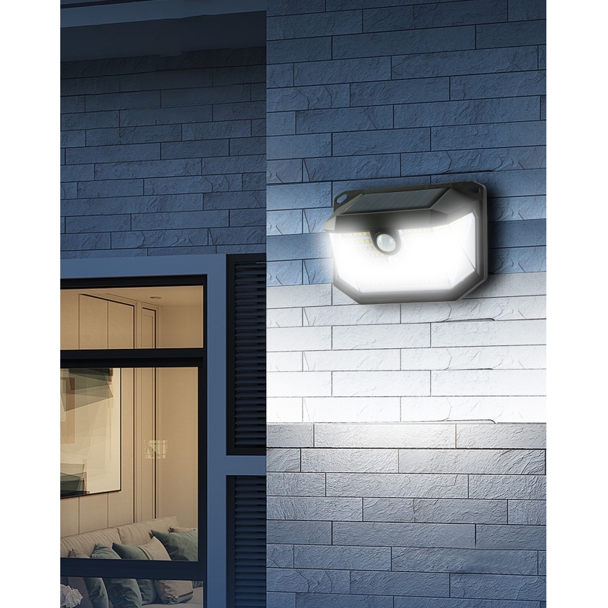 LED aurinkokenno seinävalaisin anturilla LED/4W/5,5V IP65
