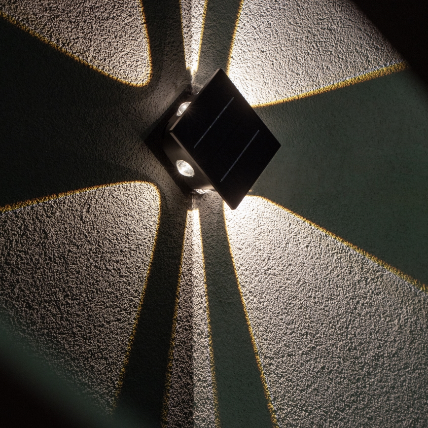 LED aurinkokenno seinävalaisin anturilla LED/2W/5V IP54