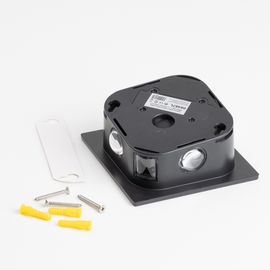 LED aurinkokenno seinävalaisin anturilla LED/2W/5V IP54