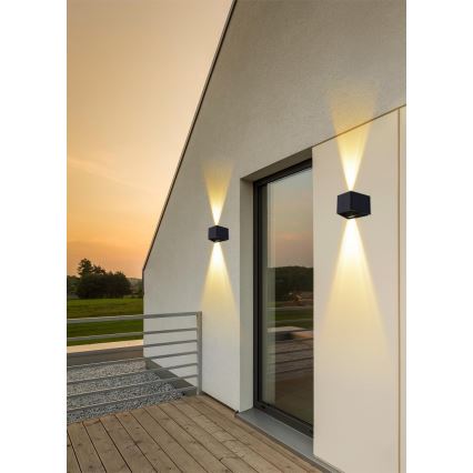 LED aurinkokenno seinävalaisin anturilla LED/2W/5V IP54