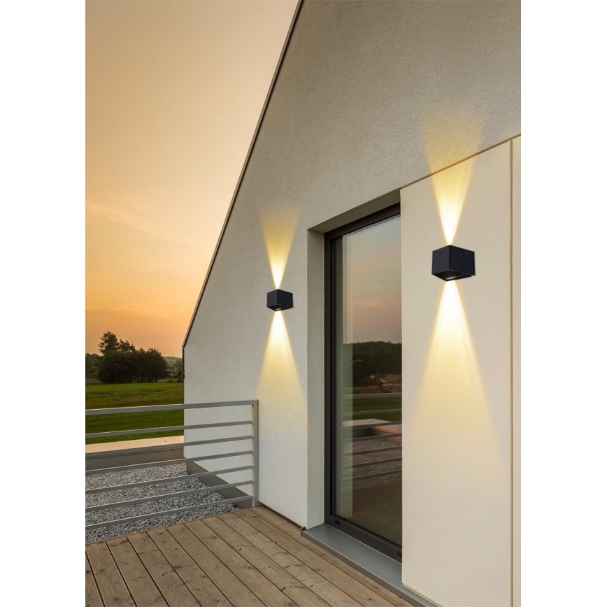 LED aurinkokenno seinävalaisin anturilla LED/2W/5V IP54