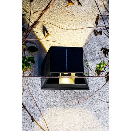 LED aurinkokennoseinävalaisin anturilla LED/2W/5V IP54 1300 mAh