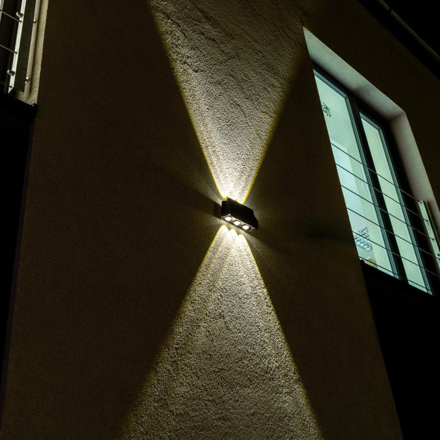 LED aurinkokenno seinävalaisin anturilla LED/2W/5V IP54