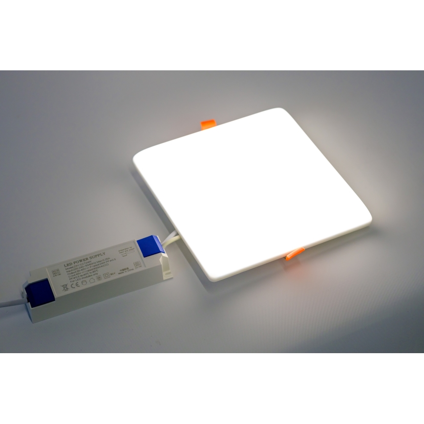 Immax NEO 07110K - LED Himmennettävä kylpyhuoneen upotettava valo PRACTICO LED/24W/230V Tuya