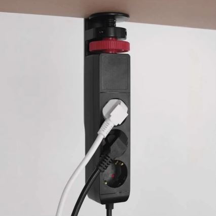 Jatkojohto kanssa attachment to pöytä 3Z + 3xUSB 1,5m musta