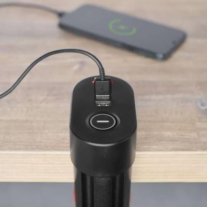Jatkojohto kanssa attachment to pöytä 3Z + 3xUSB 1,5m musta