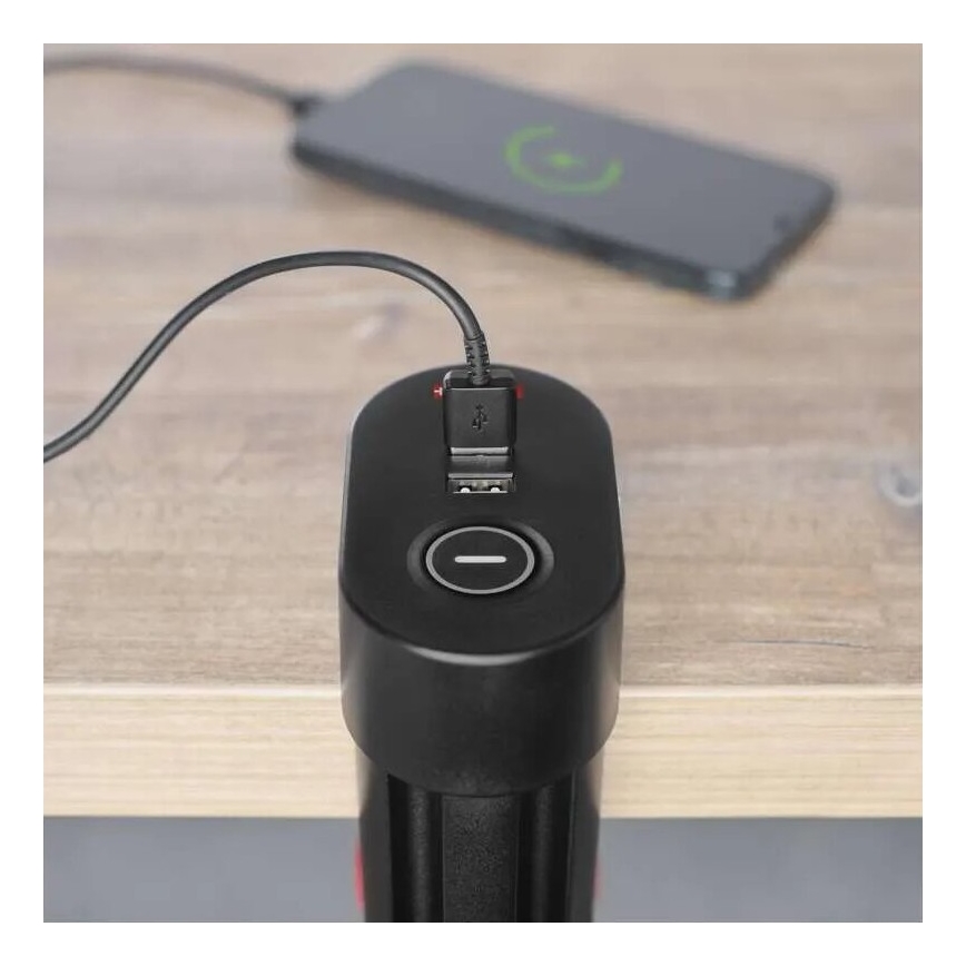 Jatkojohto kanssa attachment to pöytä 3Z + 3xUSB 1,5m musta