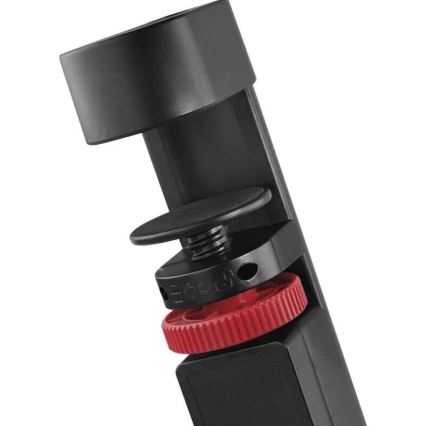 Jatkojohto kanssa attachment to pöytä 3Z + 3xUSB 1,5m musta