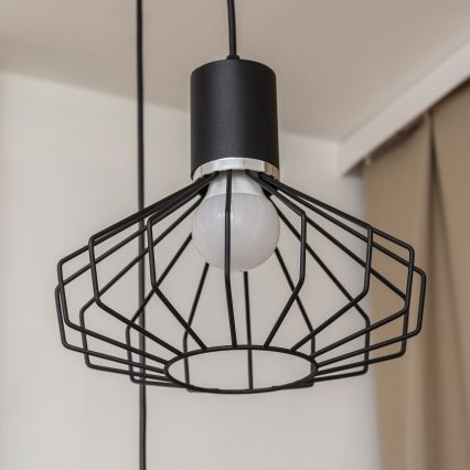 Kaapelikiinnitteinen riippuvalaisin SOLANO 3xE27/15W/230V musta/kiiltävä kromi