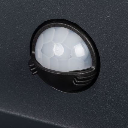 LED-ulkoseinävalaisin anturilla REKA LED/7W/230V IP54, antrasiitinvärinen, kulmikas