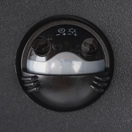 LED-ulkoseinävalaisin anturilla REKA LED/7W/230V IP54, antrasiitinvärinen, kulmikas