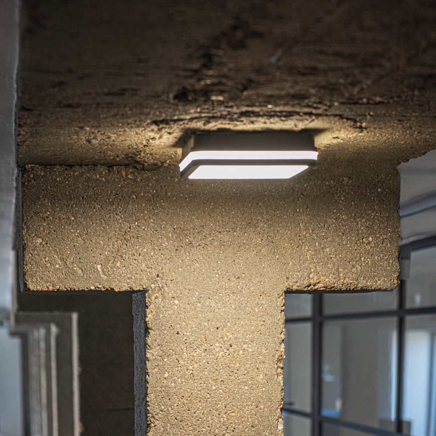 LED-ulkokattovalaisin liiketunnistimella BENO LED/24/30W/230V 3000/3500/4000K IP65 antrasiitti kulmikas