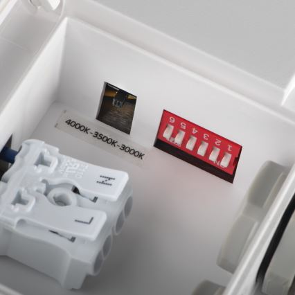 LED-ulkokattovalaisin liiketunnistimella BENO LED/24/30W/230V 3000/3500/4000K IP65 valkoinen kulmikas