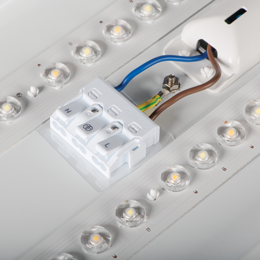 LED-kattovalaisin LINCEA LED/30/38/45W/230V 3000/4000/6500K IK08 IP40