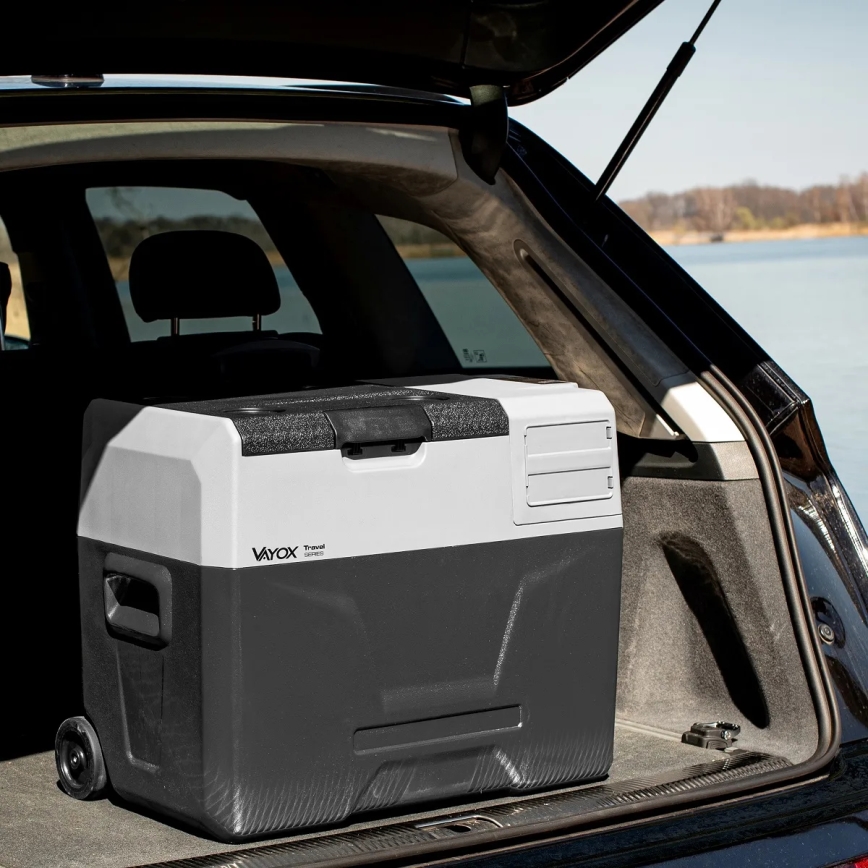 kannettava jääkaappi autoon LCD-näytöllä 40 l 230V/12V/24V musta
