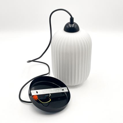 Kattokruunu johdossa HARMA 1xE27/15W/230V halkaisija 14 cm valkoinen/musta
