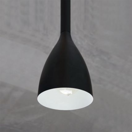Kattokruunu johdossa ISTAPPAR 3xE27/60W/230V musta
