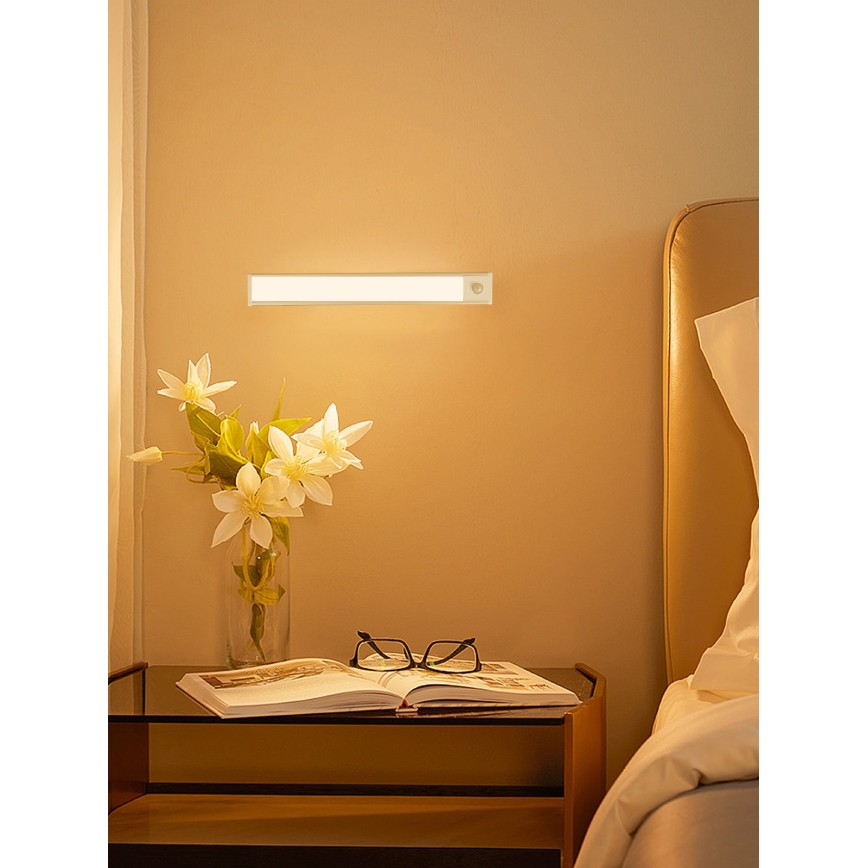 Keittiökaappien alla oleva LED-valo CABINET-4 PIR-anturilla LED/1,5W/230V 1100mAh 4000K