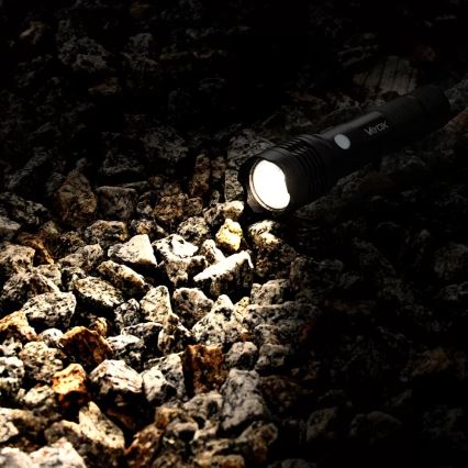 Ladattava LED-taskulamppu LED/10W/5V IPX4 800 kiiltävä 1200 mAh