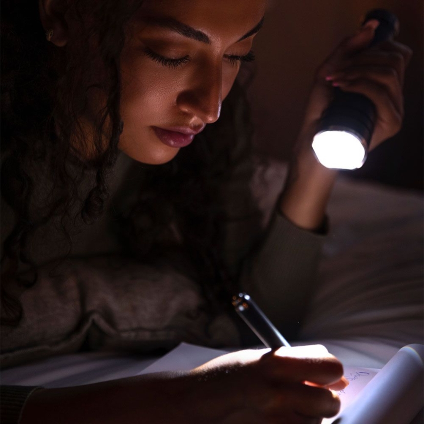 Ladattava LED-taskulamppu USB LED/10W/5V IP54 2000 mAh 1000 kiiltävä