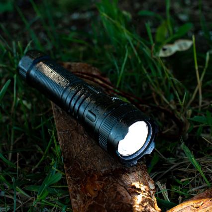 LED Himmennettävä ladattava taskulamppu virtapankilla toiminto LED/10W/5V IPX4 600 kiiltävä 2000 mAh