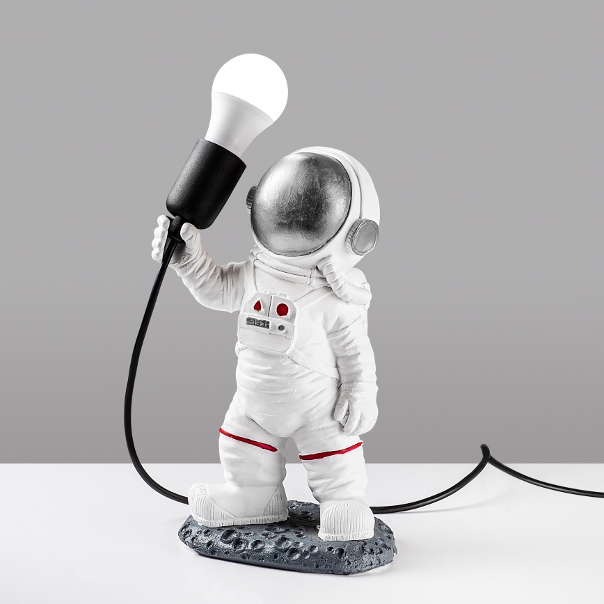 Lasten pöytävalaisin ASTRONAUT 1xE27/40W/230V hopea/valkoinen