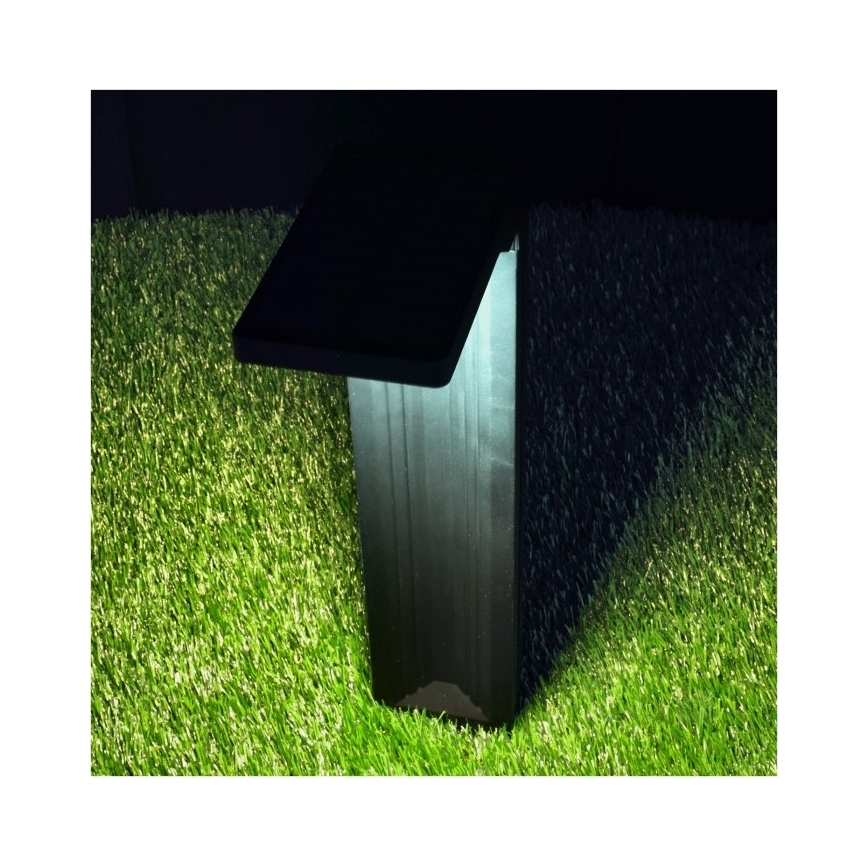 LED aurinkokäyttöinen lamppu LED/0,2W/3,7V 6500K IP44 2200 mAh