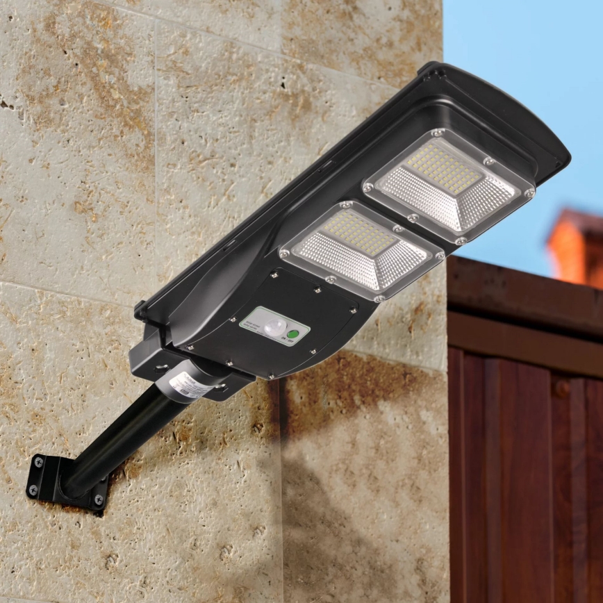 LED aurinkokenno katuvalaisin anturilla STREET 2xLED/6W/3,2V IP65 + kaukosäädin