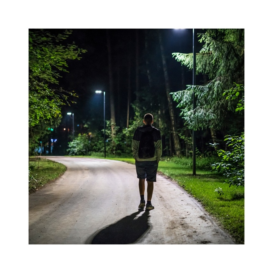 LED Himmennettävä aurinko katu lamppu kanssa motion ja dusk sensori URBI LED/8W/3,2V 6500K IP54 + kauko-ohjaus